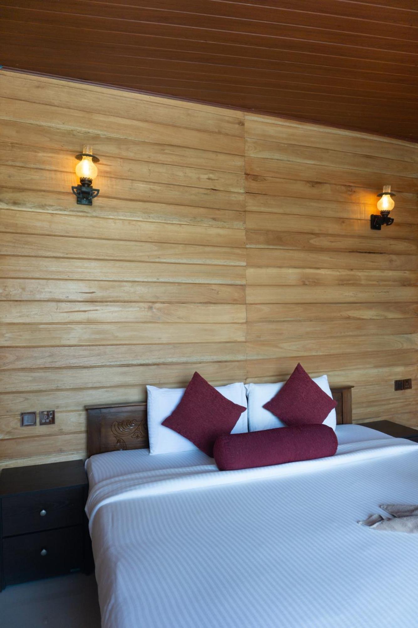 Refresh Inn Елла Екстер'єр фото